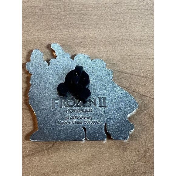 Disney Pin Frozen II 2 Movie Premiere AMC - Picture 3 of 5